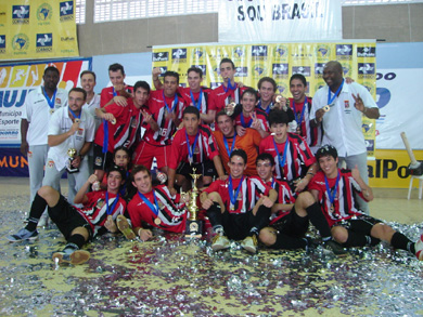 So Paulo can celebrate! (Photo courtesy: www.futsal.com.br)