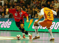 Leo Soares against Bruno (Photo courtesy: http://www.lnfs.es)