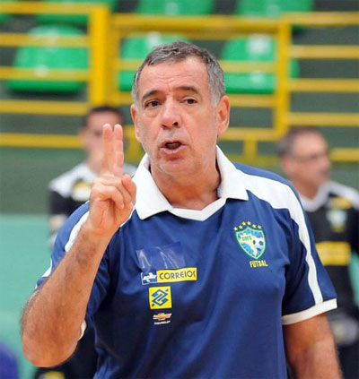 AGLA FUTSAL AWARDS 2013 - Best National Team Coach of the World - Dimitri Nicolaou Award: Ney Pereira (Photo: Globo Esporte)