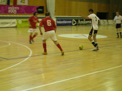Israel Ramonet in action (Photo courtesy: Cap del Carrer)