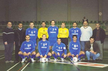 Ararat Nicosia team, champion of Cyprus 2003/2004 (Photo http://ararat.hayem.org)