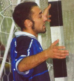 Andrea Bearzi, a "golden boy" in Spain (Photo courtesy: www.pratocalcioa5.it) 
