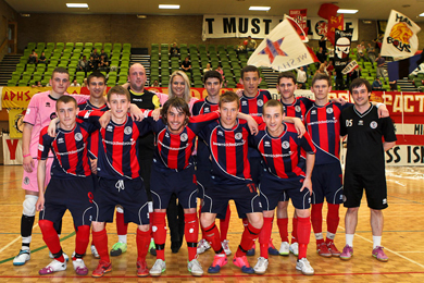 Middlesbrough lining up with Kay Murray! (Photo courtesy: Middlesbrough Futsal Club)