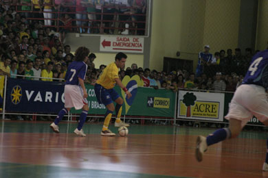 Falco in action (Photo courtesy: Beto Costa - CBFS)