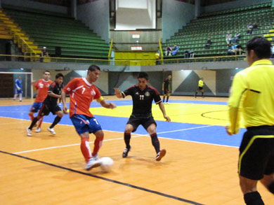 Costa Rica vs Mexico (Photo courtesy: Carlos Quiros)