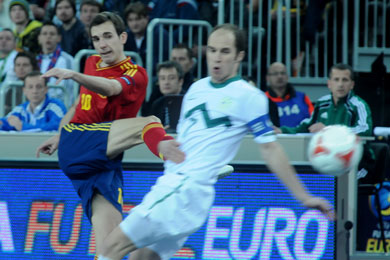 Borja in style, Igor Osredkar looking at the ball (Photo Futsalplanet.com)