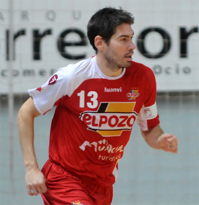 Close up on Kike, Best Player of the World in the year 2009 (Photo courtesy: Enrique Serrano)