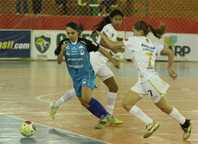 Do they really believe they can stop her? (Photo courtesy: Female Futsal)
