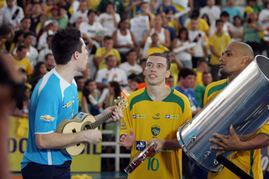 Have you ever seen a national team celebrating in this way? Djony, Fernandinho and Lukaian in concert! (Photo courtesy: CBFS)