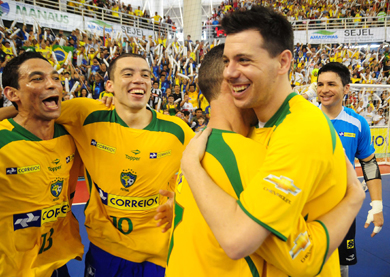 Valdin, Fernandinho, Vinicius, Simi and Franklin celebrating the Grand Prix triumph (Photo courtesy: CBFS)