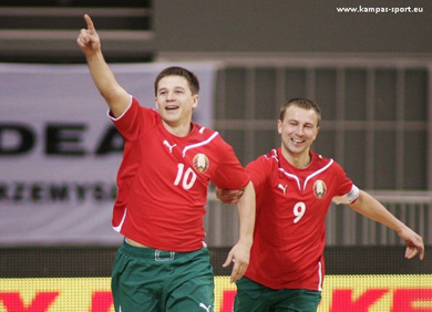Sergei Podalinski has just scored the second goal for Belarus, surprising time in Bielsko Biala! (Photo courtesy: Kamil Pastusiak - Sports Photography Agency KamPas Sport)