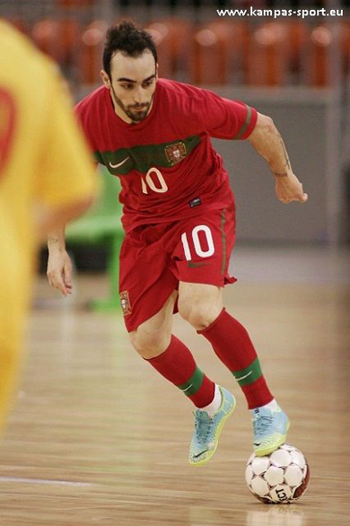 The Japanese wizard: Ricardinho! (Photo courtesy: Kamil Pastusiak - Sports Photography Agency KamPas Sport)