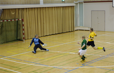 Attempt by Janne Mertanen (Ilves fs): Matias Sarelius (GFT) saves! (Photo courtesy: Golden Futsal team)