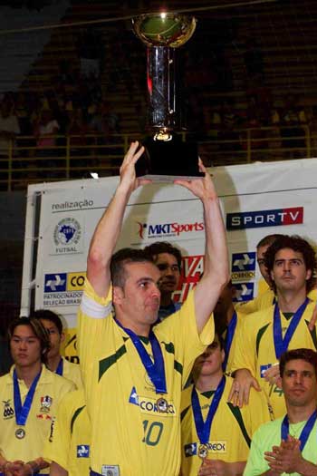 Fininho can celebrate the Brazilian victory (Photo courtesy: João Pires)