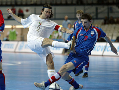 Nando Grana vs Vladislav Shayakhmetov (Photo courtesy: Joe Pepler - UEFA.com)