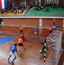 Picture from the first match in Civitavecchia (Photo courtesy: www.divisionecalcioa5.it)