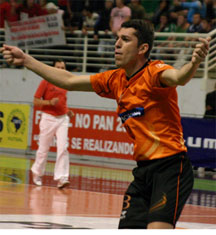 What a match for the former Spartak Moscow and Charleroi Action 21 Leandro!! (Photo courtesy: Beto Costa - CBFS)