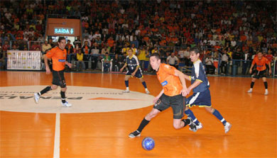 Leandro vs Jonas (Photo courtesy: Renato Zaro)