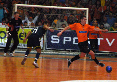 Leandro vs Jonas (Photo courtesy: Beto Costa - CBFS)