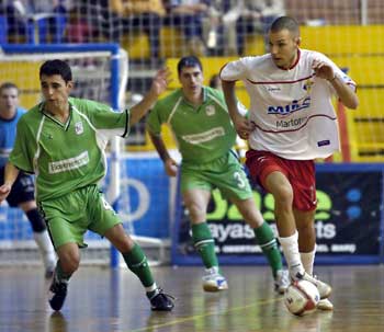 Rafa Munoz (Mir Martorell) vs Neto and Julio (Boomerang Interviu) (Photo courtesy: LNFS)