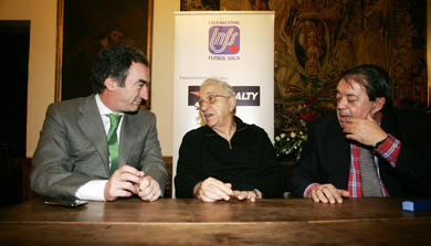 Javier Lozano in talks with Aecio de Borba Vasconcelos (Photo courtesy: LNFS)