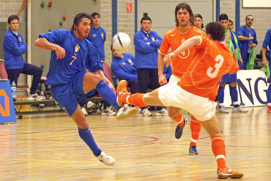 Nor De Jongh neither Rottin could stop the El Pozo*s flank Vinicius (Photo courtesy: Leo Giovannangelo)