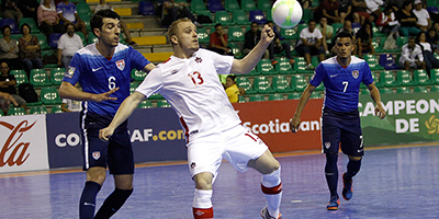 Canada defeated the USA in the North American qualifying playoff series 9-7 on aggregate to qualify for the 2016 CONCACAF Futsal Championship (Photo courtesy:CONCACAF)<br><br>