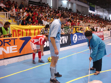 The pitch is wet... (Photo courtesy: Boavista Futsal)