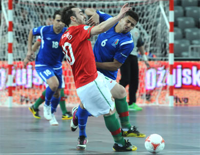 Ricardinho vs Edigleuson (Photo Futsalplanet.com)