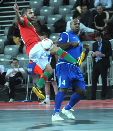 Joćo Matos and Serjćo, dangerous games (Photo Futsalplanet.com)