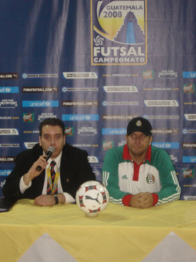 Ramón Raya during the press conference (Photo courtesy: Mexican Futsal Portal)