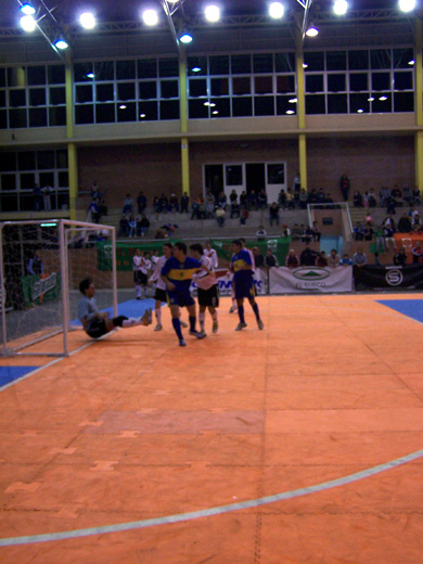 Is that goal? (Photo courtesy: Sebastian Larocca - Pasin Futsal)