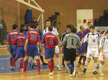 Greetings before the match CSKA vs TTG JAVA (Photo courtesy: Superleague)