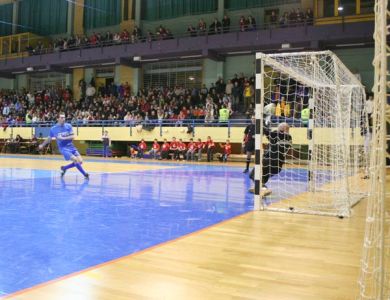 Penalty saved by Konavec! (Photo courtesy: SloFutsal)