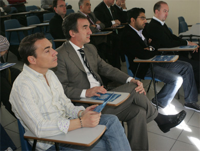 From the left: Japan coach Miguel Rodrigo, LNFS president Javier Lozano, UAEFA member Sarmad Al-Zadjaly and FIFA member Jaime Yarza (Photo courtesy: LNFS)