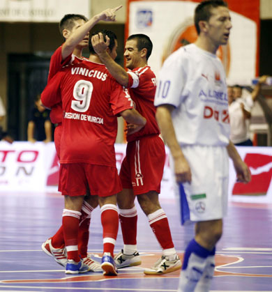 Vinicius, Fran Serrejon and Kike celebrating while Alemao looks not so happy (Photo courtesy: AP Spain - LNFS)
