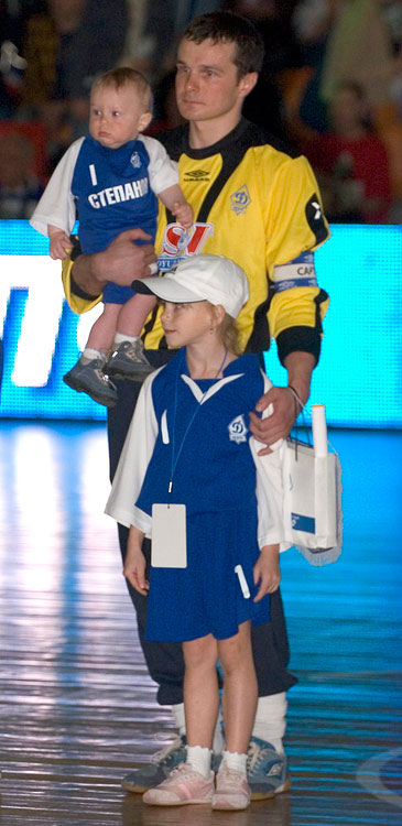Pavel Stepanov and... family! (Photo courtesy: Konstantin Molchanov)