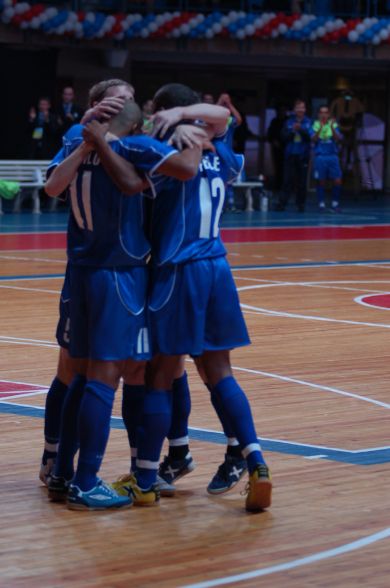 Pel, Cirilo and mates celebrating a goal for Dinamo (Photo courtesy: Igor Bogomolov - Dinamo Moscow)