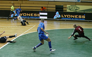 Perfect assist by Tamás Lodi and Madarász... (Photo courtesy: Miklos Biszkup)