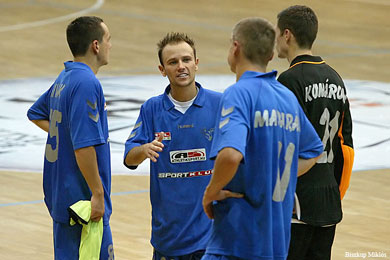 Sivak, Gyurcsányi, Madarasz and Komaromi discussing at the end of the match (Photo courtesy: Miklos Biszkup)