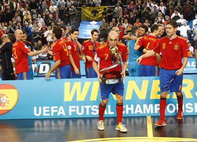 Javi Rodriguez (best player of the World 2005) and Kike (best player of the world 2009): the emblem of a winning team! (Photo courtesy: Carmelo Rubio - RFEF)
