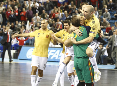 Luis Amado and Javi Rodriguez celebrating (Photo courtesy: Carmelo Rubio - RFEF)