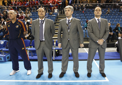 Spanish bench from the left: José Antonio Díaz Rincón, Lorenzo García Camacho, Josè Venancio Lopez Hierro and Juan José Rodríguez Navia *Cancho* (Photo courtesy: Carmelo Rubio - RFEF)