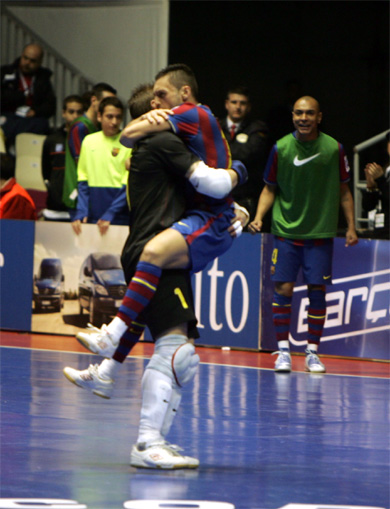 Christian and Saad celebrating a goal (Photo courtesy: Rubn de Pedro - LNFS)